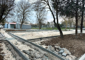 В Евпатории проводят благоустройство дворов