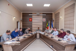 В Евпатории прошло еженедельное совещание с руководителями ресурсоснабжающих и коммунальных предприятий