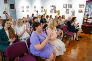 Торжественное мероприятие ко Дню социального работника прошло в Евпатории Торжественное мероприятие ко Дню социального работника прошло в Евпатории