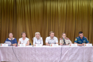 В Евпатории обсудили с предпринимателями подготовку к курортному сезону В Евпатории обсудили с предпринимателями подготовку к курортному сезону