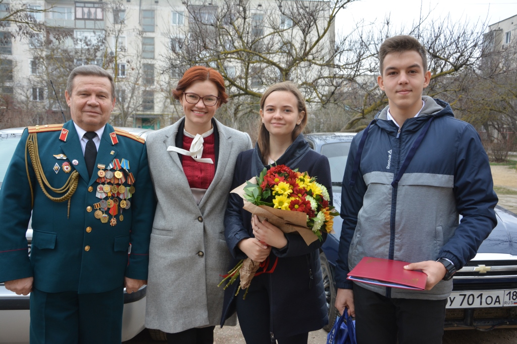 Глава города Евпатории поздравила участников Сталинградской битвы