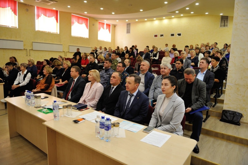 В Евпатории состоялся семинар-практикум по антитеррористической безопасности для руководителей образовательных организаций