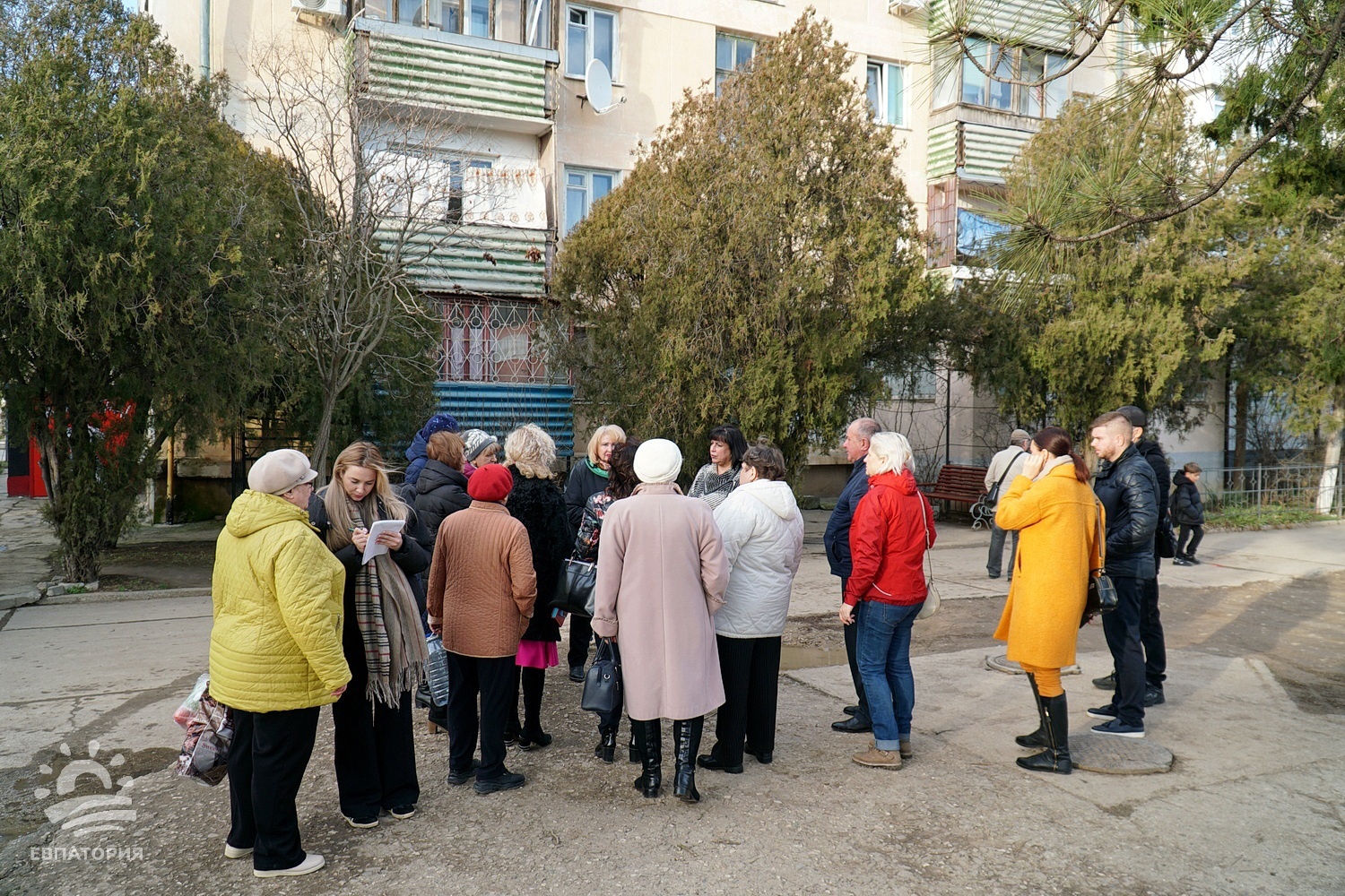 Елена Демидова обсудила с жителями многоквартирного дома волнующие их проблемы