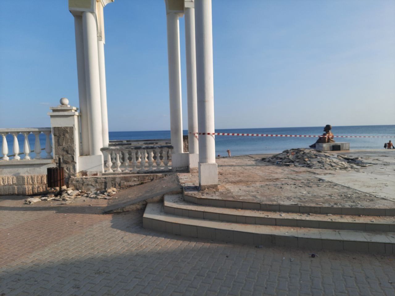 В Евпатории начался ремонт центральной ротонды в парке Фрунзе