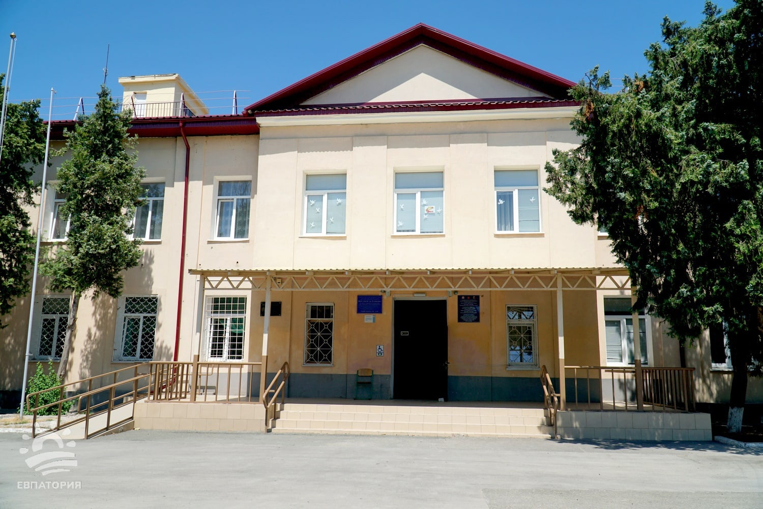 В евпаторийских школах №1 и №7 продолжается капитальный ремонт пищеблоков