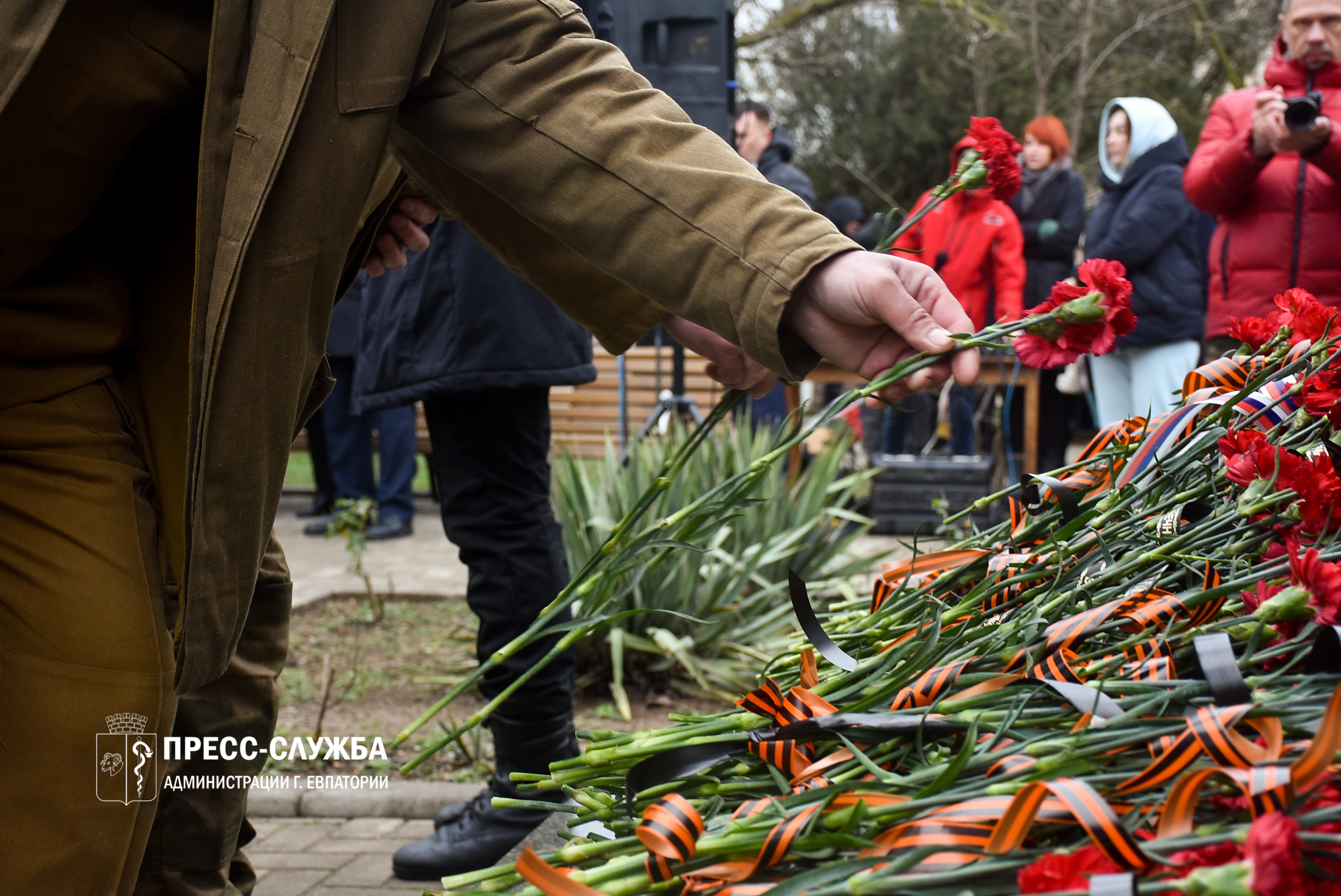 В Евпатории почтили память погибших воинов-интернационалистов