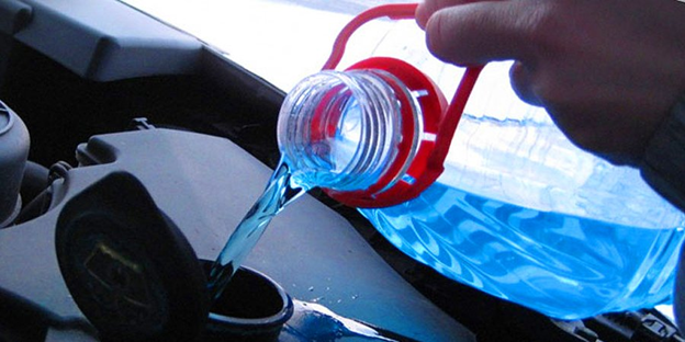 Роспотребнадзор дал рекомендации потребителям  по выбору стеклоомывающей жидкости