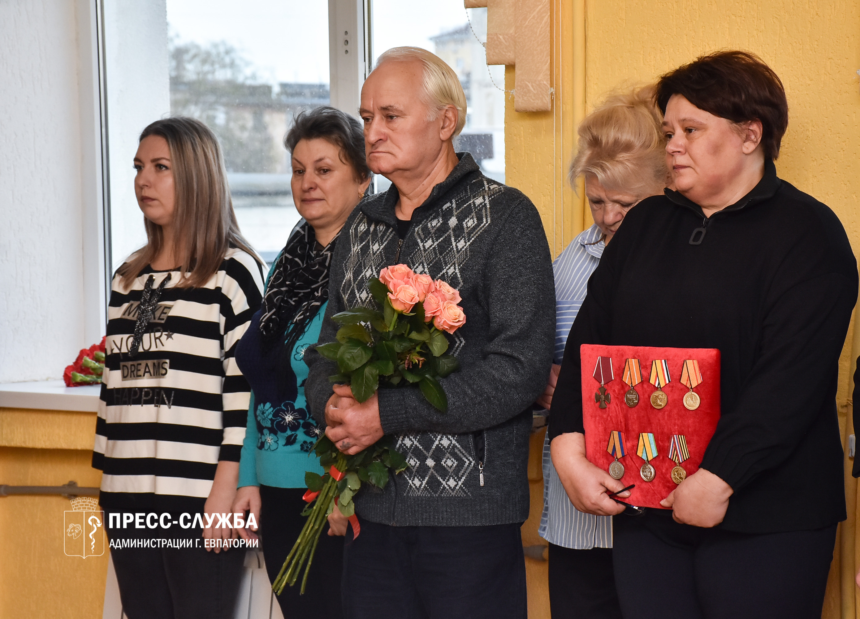 В школе № 11 открыли «Парту Героя» в честь погибших участников СВО