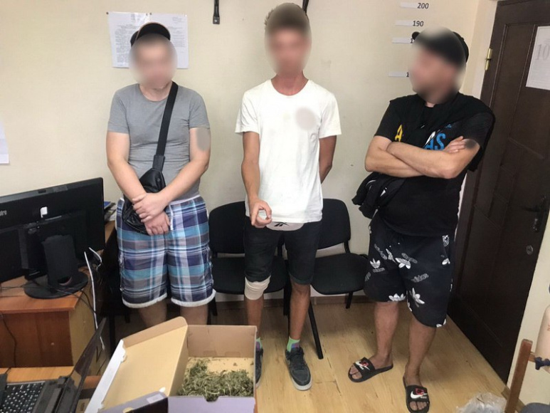В Евпатории полицейскими завершено уголовное дело, возбужденное в отношении евпаторийца за хранение наркотических средств