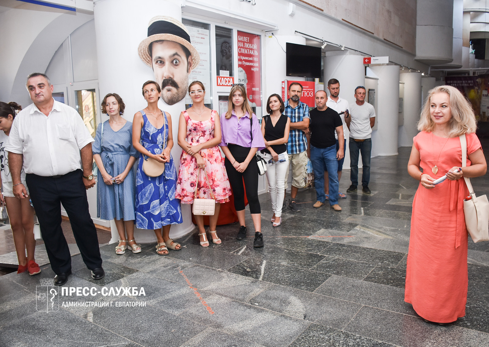 В Евпатории открылась выставка работ учащихся художественной школы
