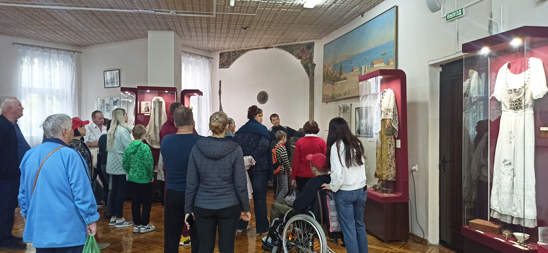 Мероприятия в Евпаторийском краеведческом музее ко Дню народного единства и Всероссийской акции «Ночь искусств»