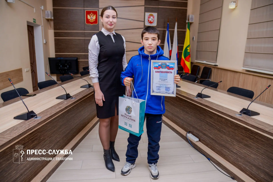 Юные борцы из Евпатории отмечены наградами за успехи на Первенстве России