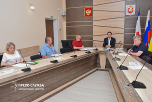В Евпатории состоялось заседание по вопросам жилищно-коммунального хозяйства
