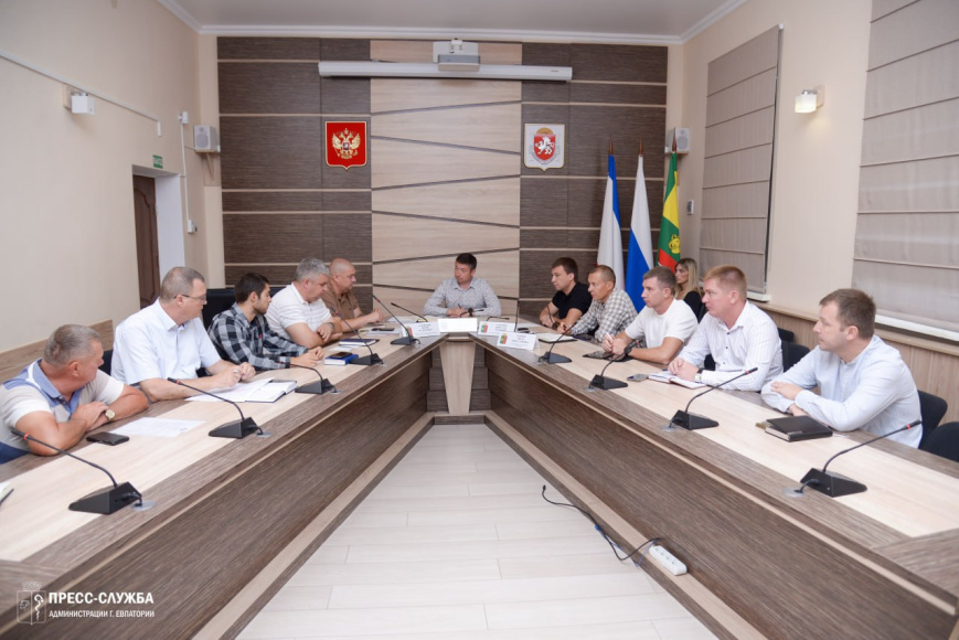 В Евпатории прошло совещание с руководителями ресурсоснабжающих и коммунальных предприятий