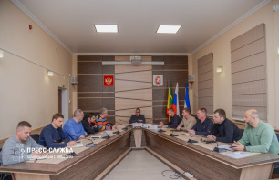 В Евпатории прошло еженедельное совещание с ресурсниками и коммунальщиками