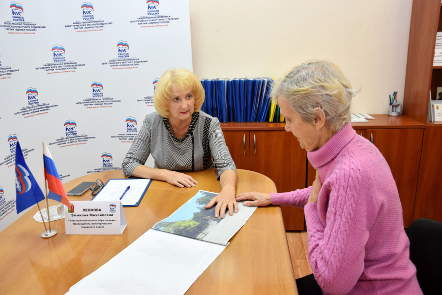 Эммилия Леонова провела прием граждан  