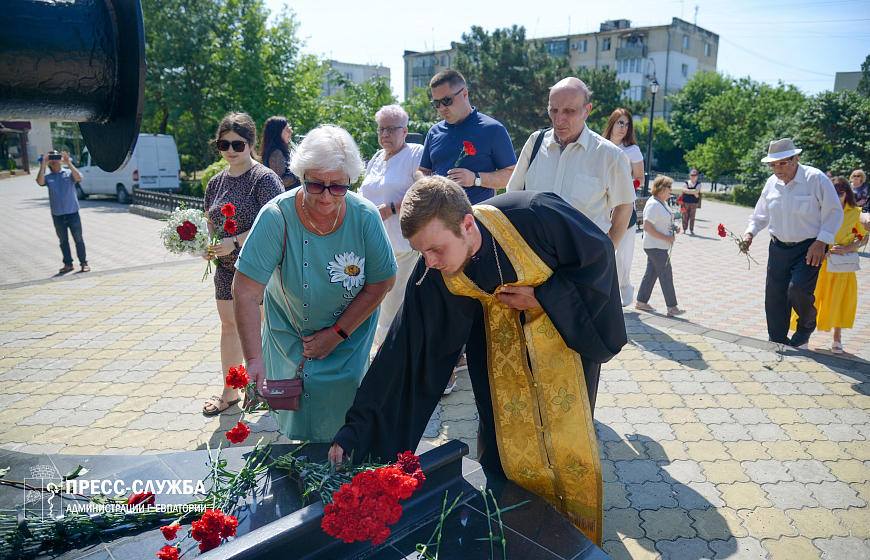 В Евпатории состоялось мероприятие, приуроченное ко Дню памяти жертв депортации из Крыма армян, болгар и греков