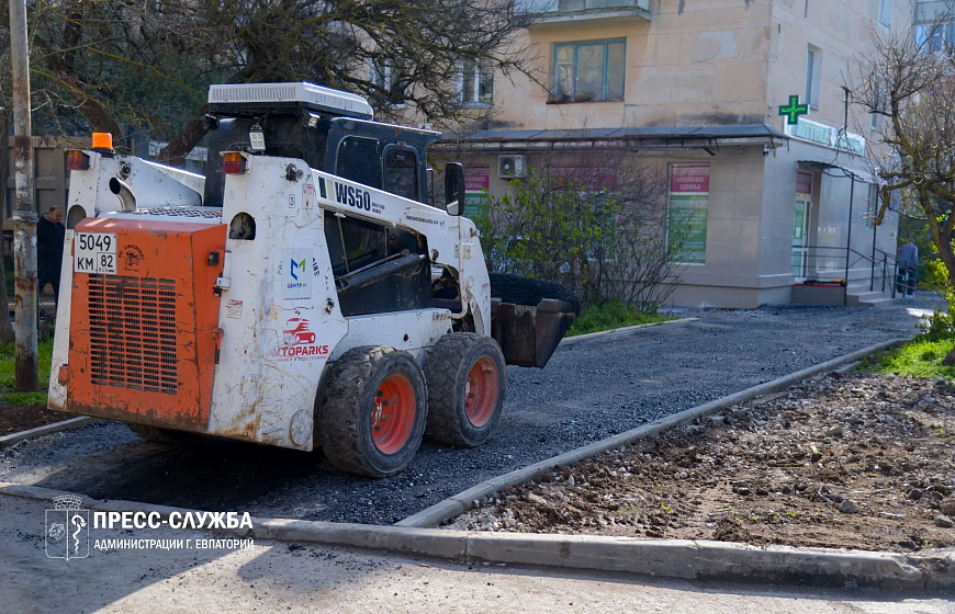 Антон Новиков проинспектировал ход работ по благоустройству города