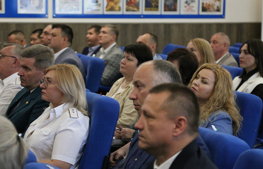 В Управлении ФНС России по Республике Крым подвели итоги работы за четыре месяца 2025 года