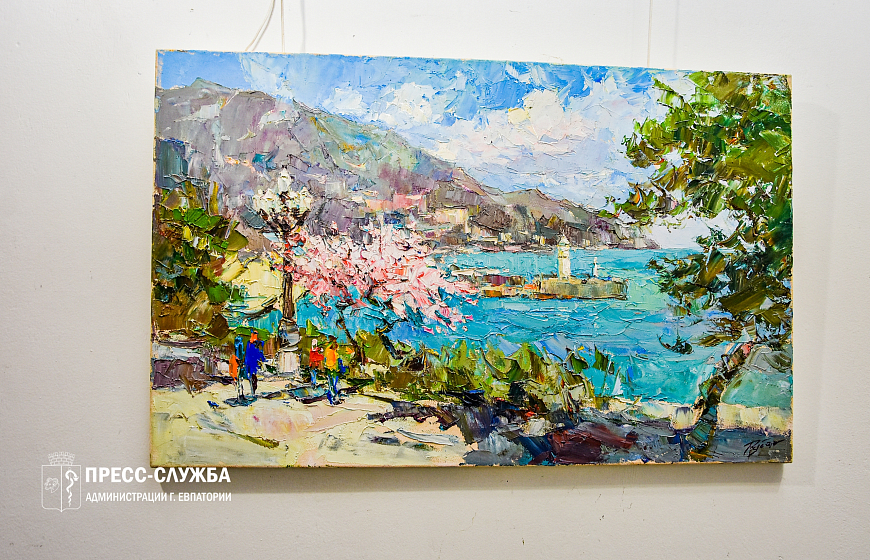 В Крымском ТЮЗе проходит выставка евпаторийских художников