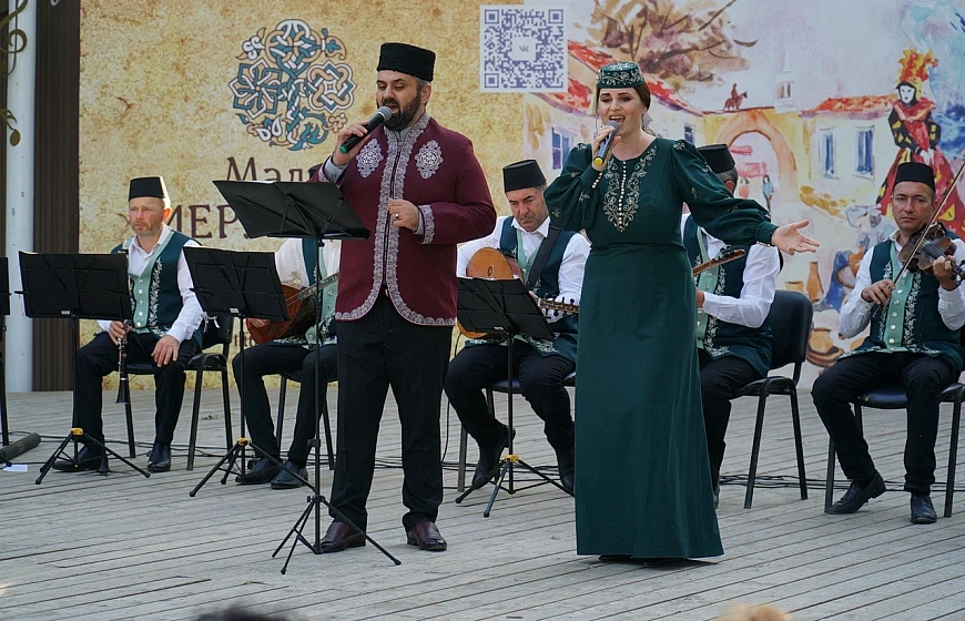 В Евпатории проходит ежегодный фестиваль «Гезлев къапусы»