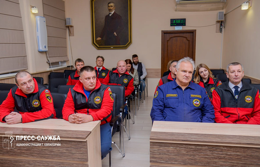 В Евпатории чествовали спасателей