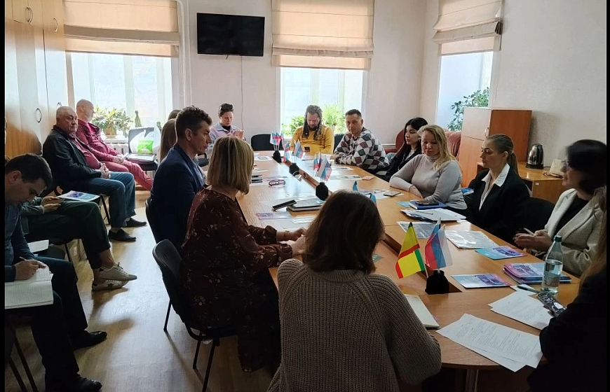 В Евпатории состоялся круглый стол «Меры поддержки предпринимателей Крыма»