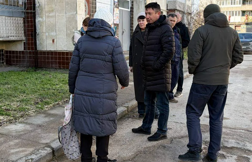 Заместители главы администрации продолжают обходы многоквартирных домов