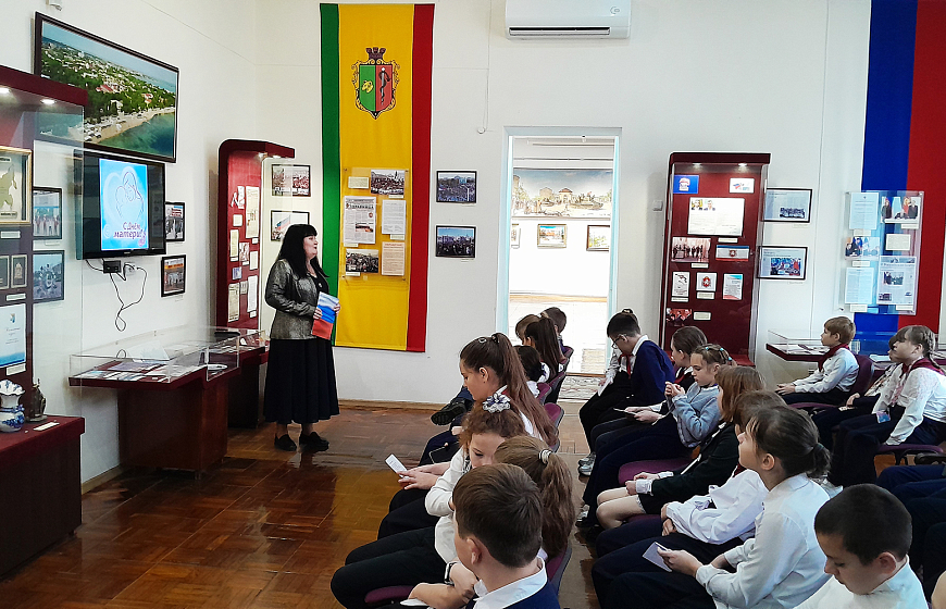 Евпаторийский краеведческий музей к Дню Матери