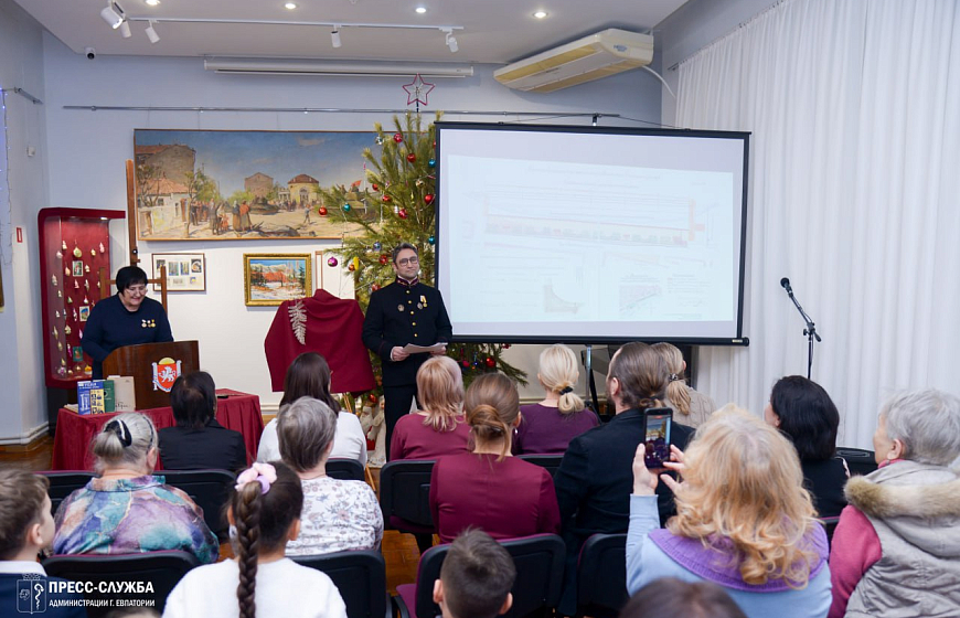 В Евпатории представили картину Николая Химоны