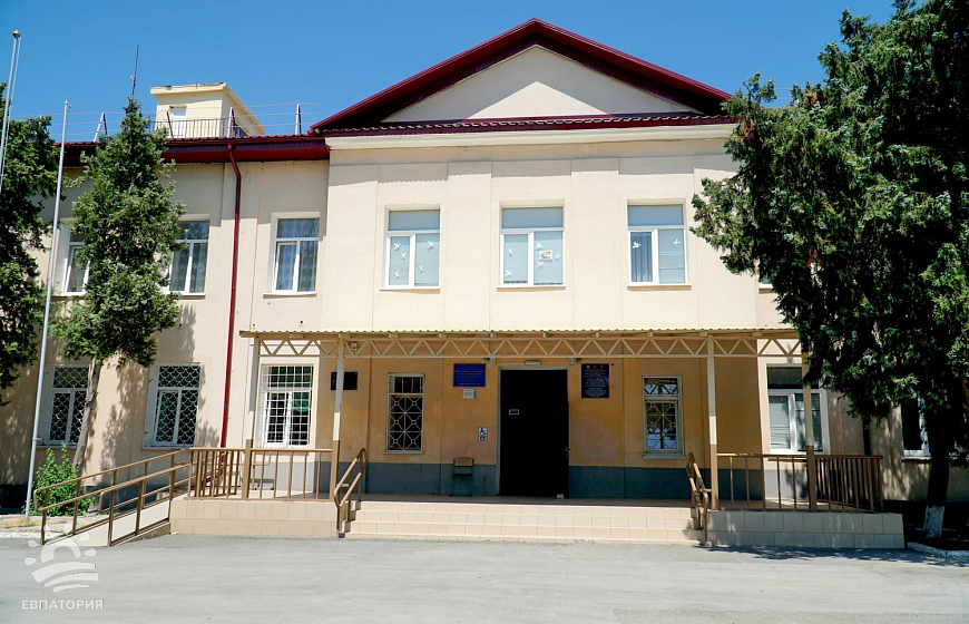 В евпаторийских школах №1 и №7 продолжается капитальный ремонт пищеблоков