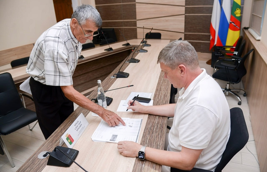 Александр Юрьев провел прием граждан