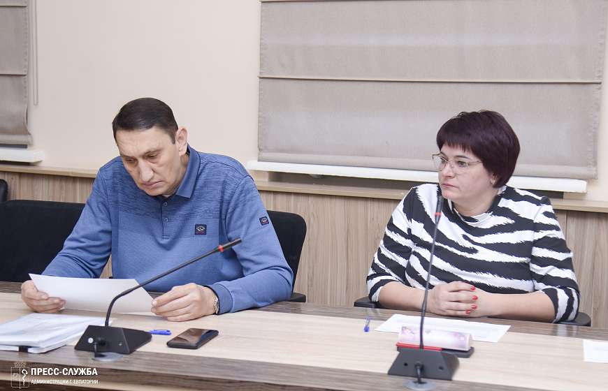 В Евпатории борются с самовольными постройками