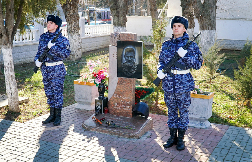 В Евпатории почтили память бойца «Беркута», погибшего на майдане в 2014 году