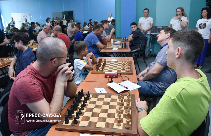 В Евпатории проходит шахматный фестиваль «Гран-при Черного моря»