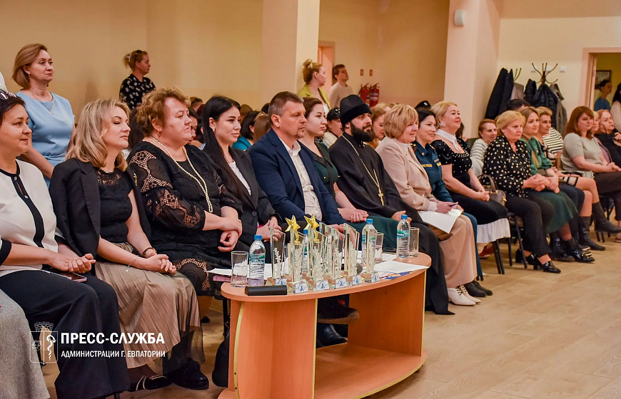 «Кадетский бал» прошел в Евпатории 