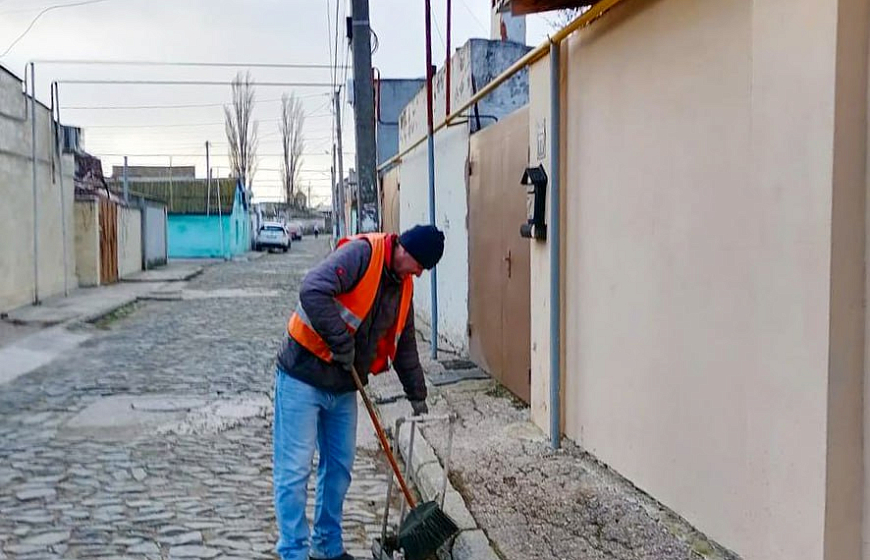 Коммунальные службы каждый день с самого утра трудятся на улицах города