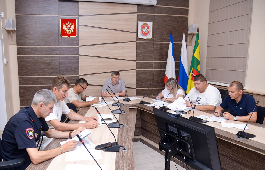 Состоялось заседание комиссии по безопасности дорожного движения
