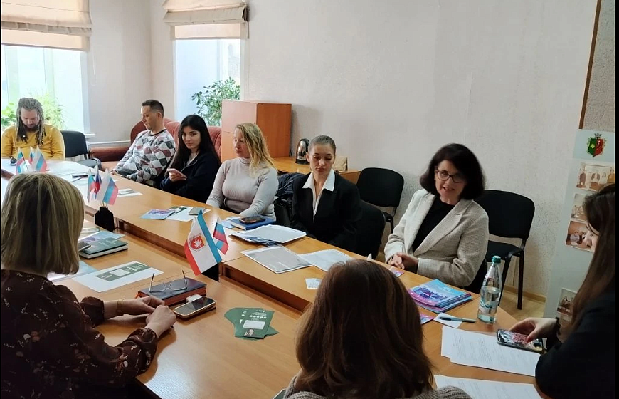 В Евпатории состоялся круглый стол «Меры поддержки предпринимателей Крыма»