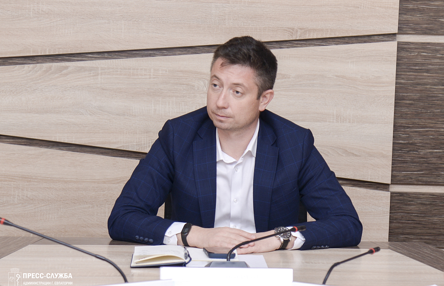 В Евпатории прошло еженедельное совещание с руководителями ресурсоснабжающих и коммунальных предприятий