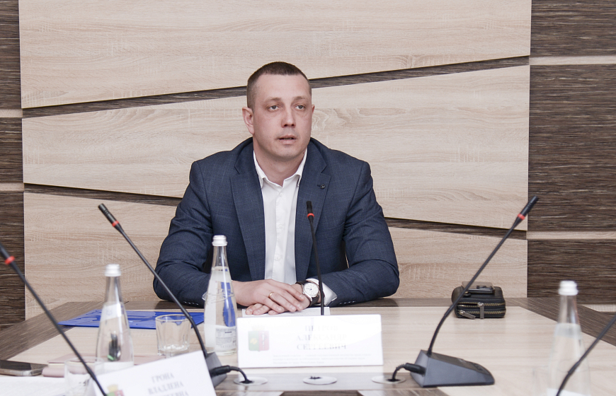 В администрации города Евпатории провели информационно-разъяснительный семинар, приуроченный к Всемирному дню охраны труда