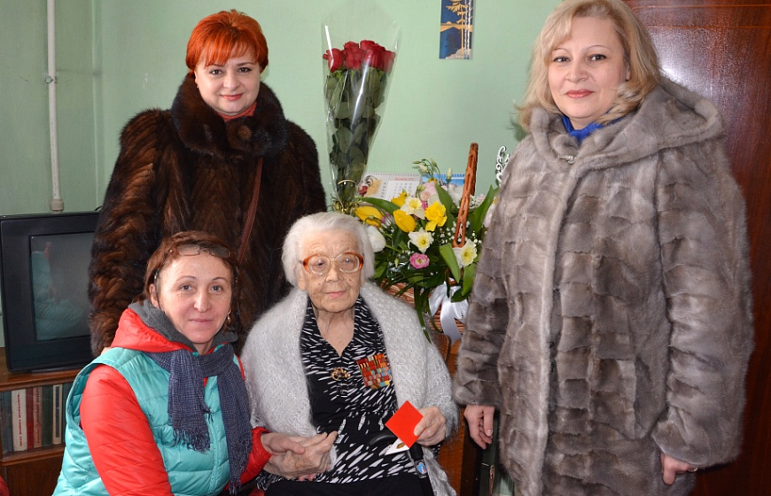 Галину Орлову поздравили со 100-летним юбилеем