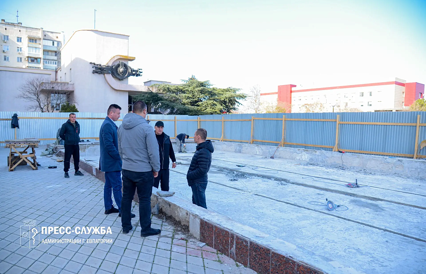 Антон Новиков проинспектировал ход работ по благоустройству города