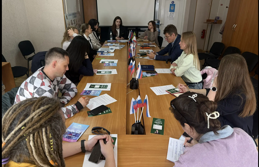 В Евпатории состоялся круглый стол «Меры поддержки предпринимателей Крыма»