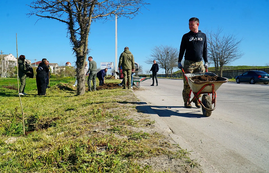 Евпатория присоединилась ко Всероссийскому субботнику
