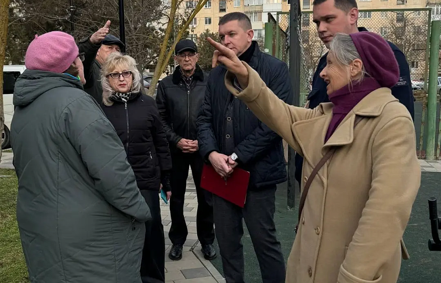 Заместители главы администрации продолжают обходы многоквартирных домов