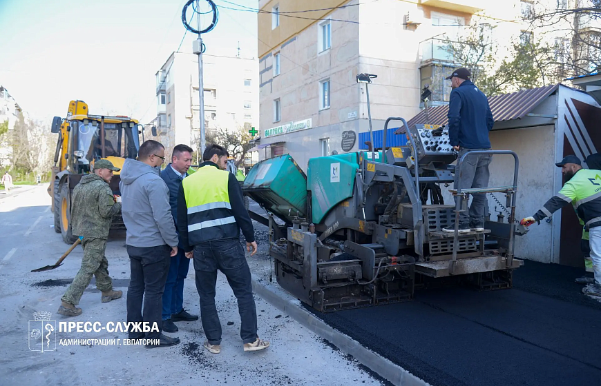 Антон Новиков проинспектировал ход работ по благоустройству города