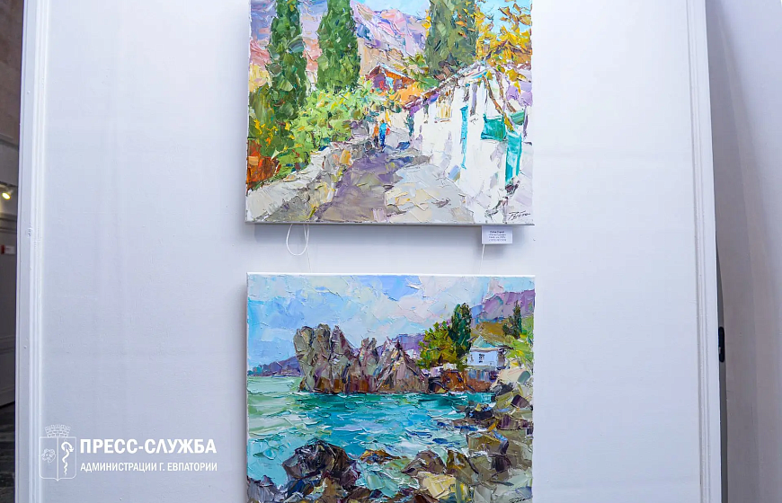 В Евпатории проходит выставка евпаторийских художников