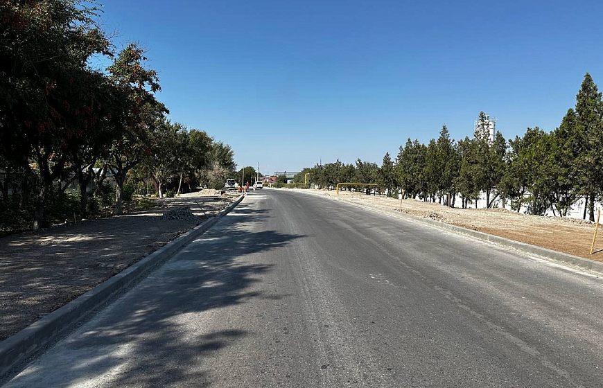 В Евпатории капремонт улицы Черноморское шоссе идет без отставания 