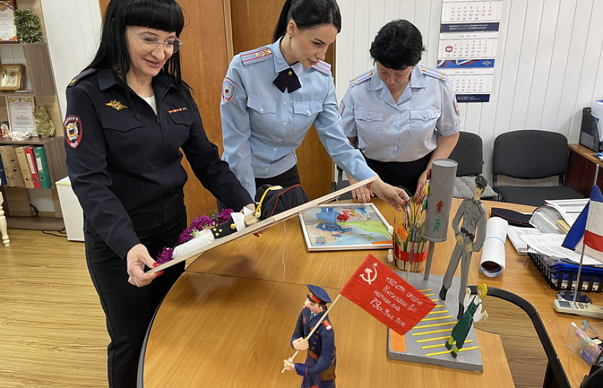 В Евпатории подвели итоги отборочного этапа творческого конкурса «Полицейский Дядя Стёпа»